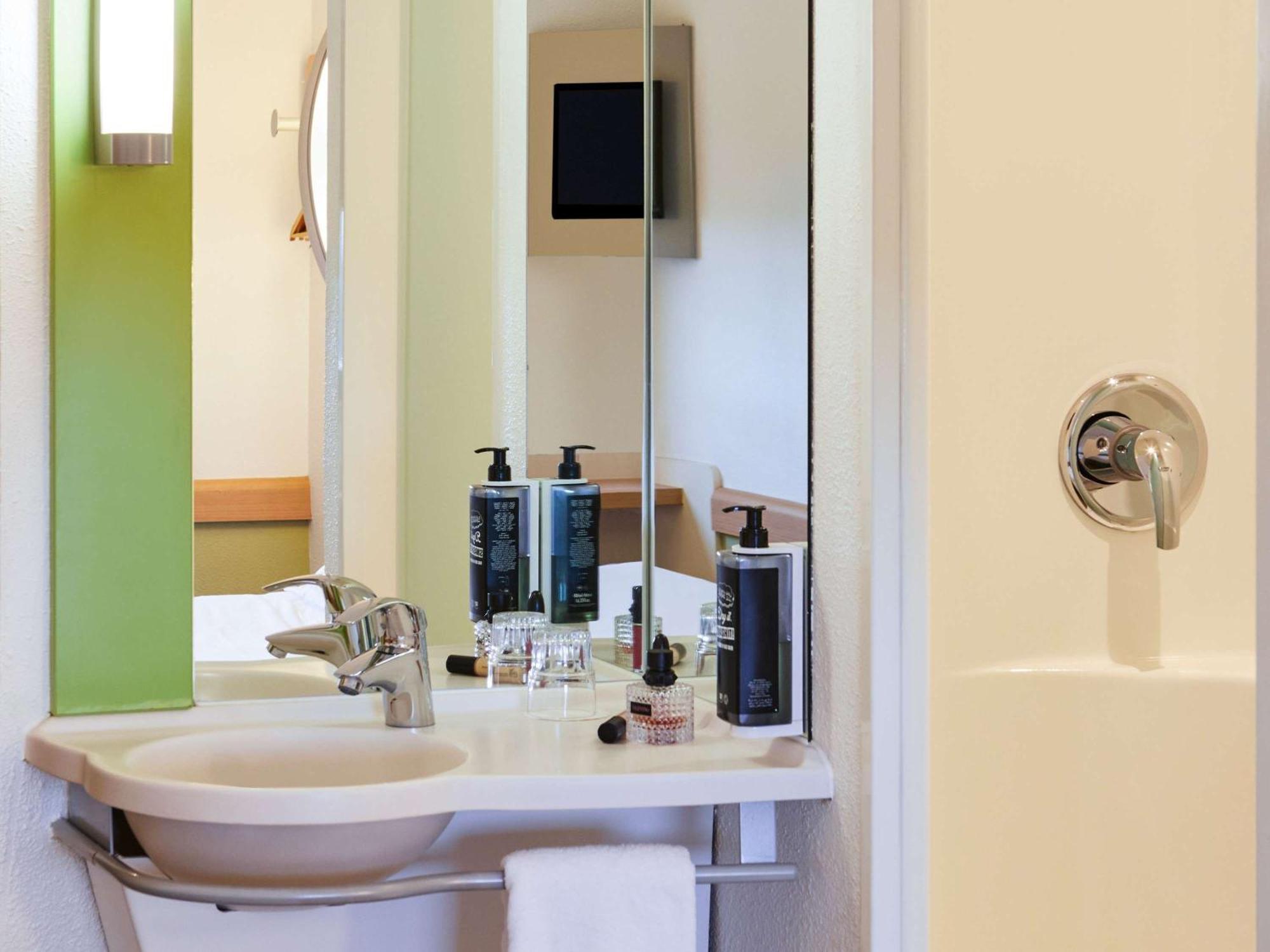 Ibis Budget Bordeaux Sud Villenave-dʼOrnon Екстериор снимка