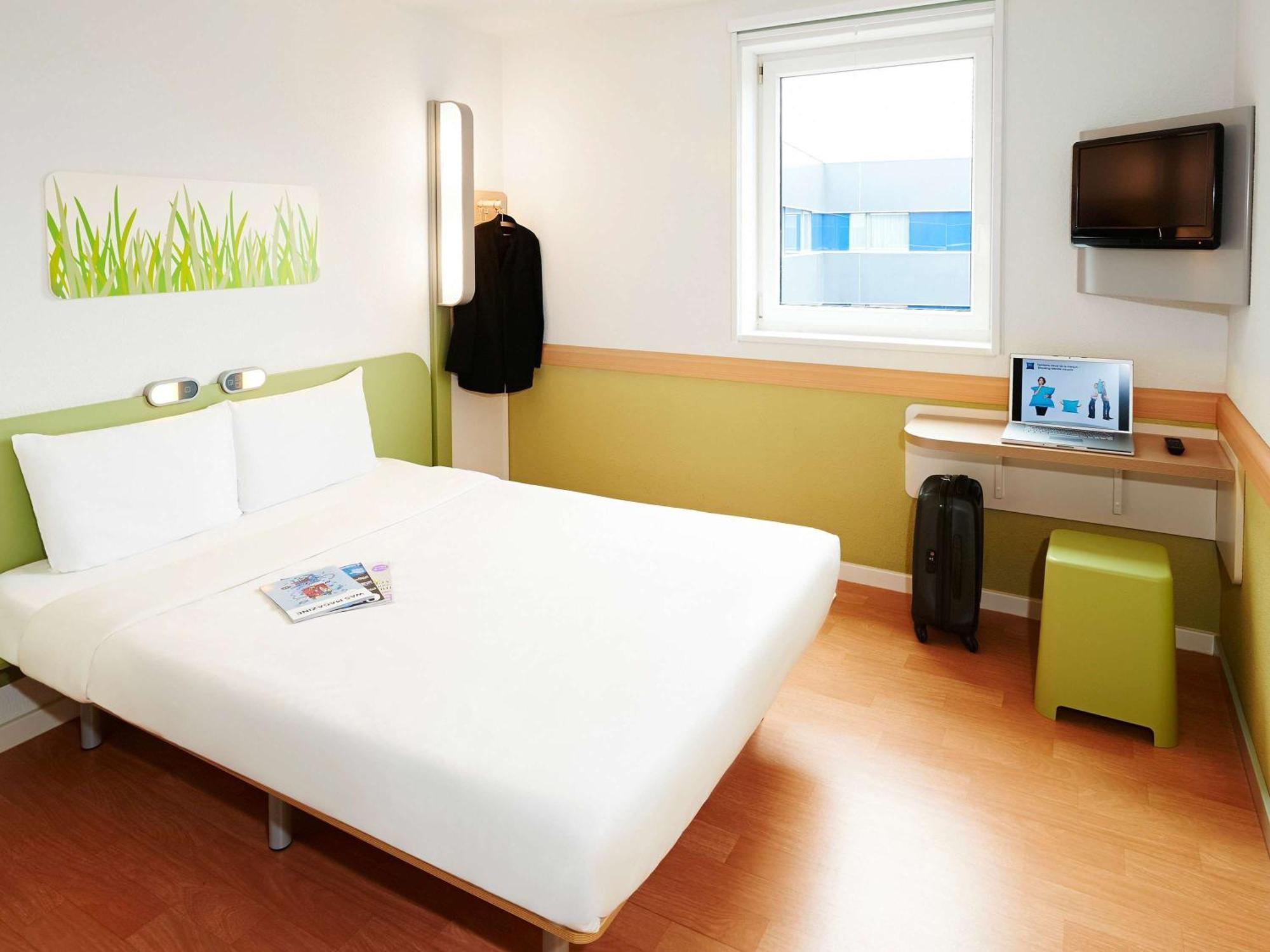 Ibis Budget Bordeaux Sud Villenave-dʼOrnon Екстериор снимка